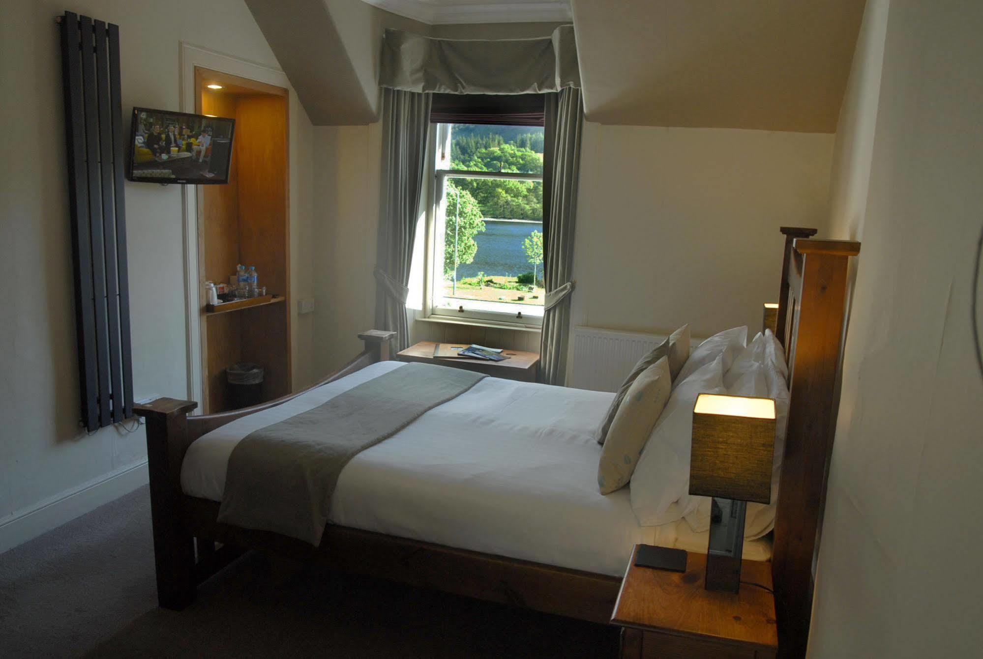 Achray House Restaurant With Rooms Saint Fillans Exterior foto